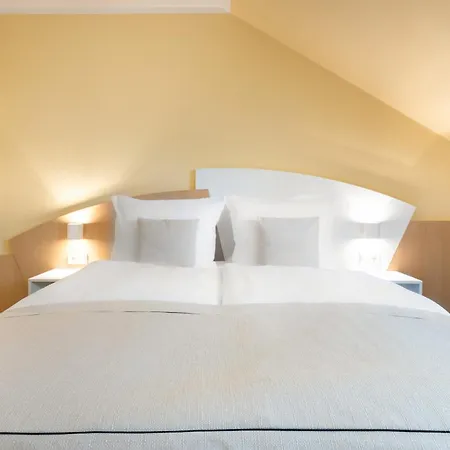 Garner Hotel Erlangen Sued By Ihg Exterior photo