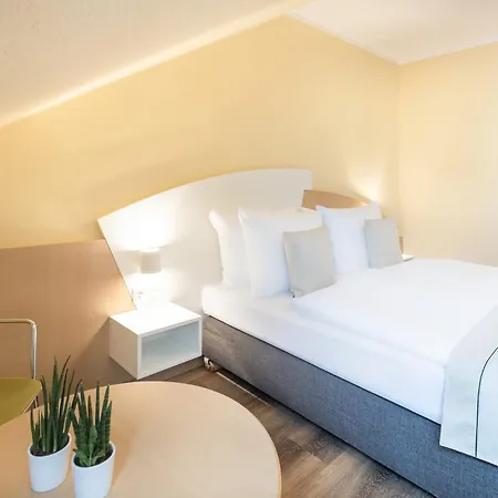 Garner Hotel Erlangen Sued By Ihg Exterior photo