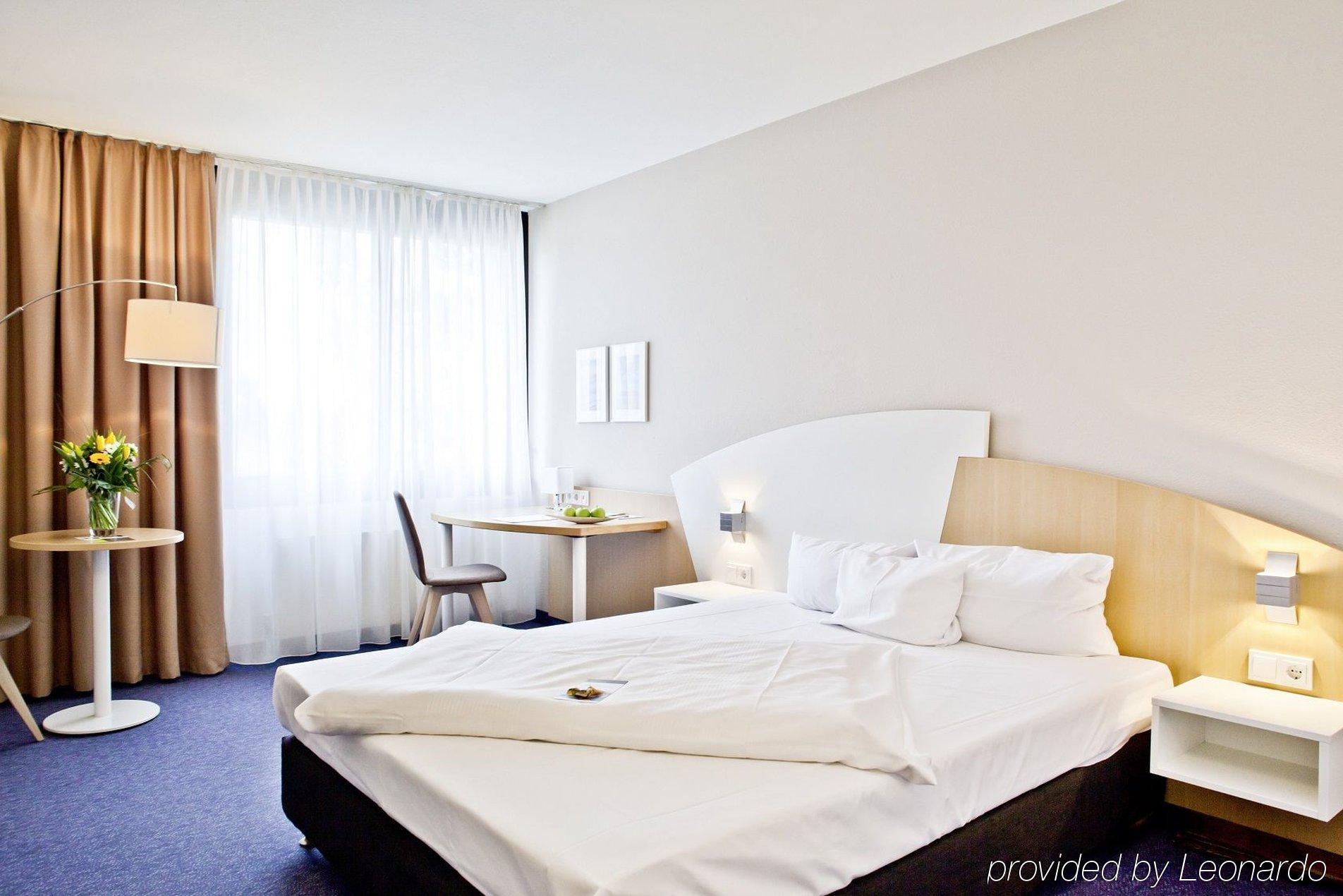 Hotel Garner Sued